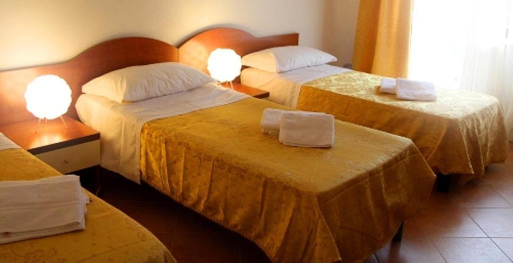 Euro Inn B&B Milán Habitación foto
