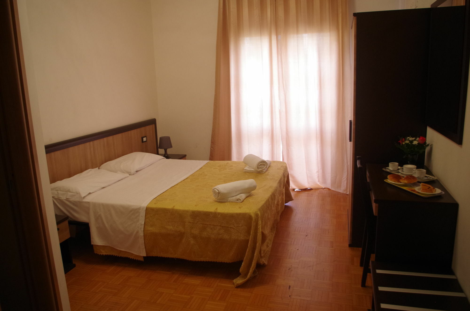 Euro Inn B&B Milán Exterior foto